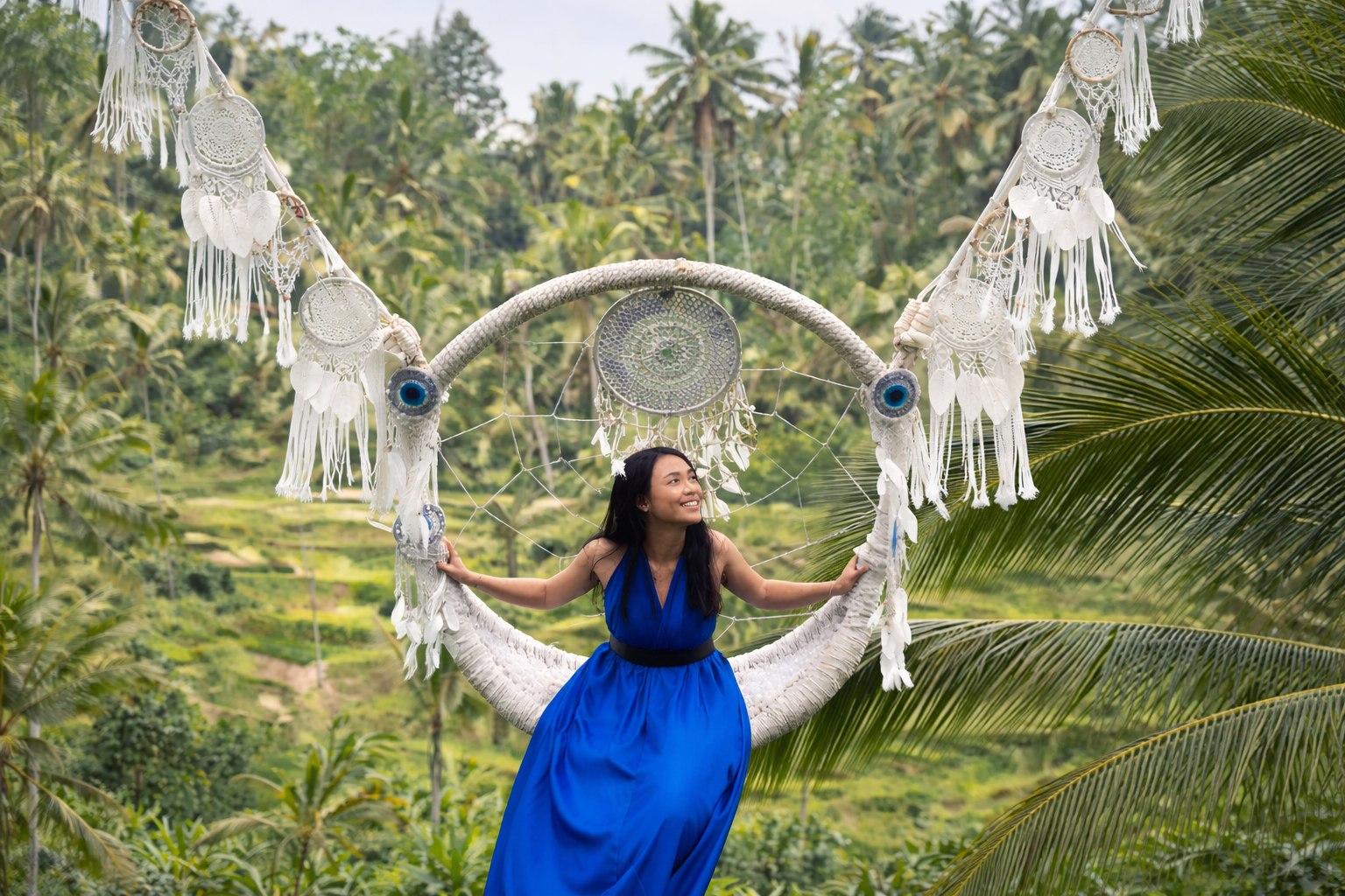 Discover Bali’s largest Dream Catcher Swing, where every moment feels magical. Make a wish with your very own mini dream catcher before you soar ✨