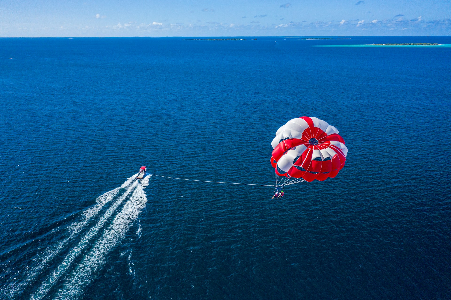 Parasailing at Elephant Beach (Havelock)