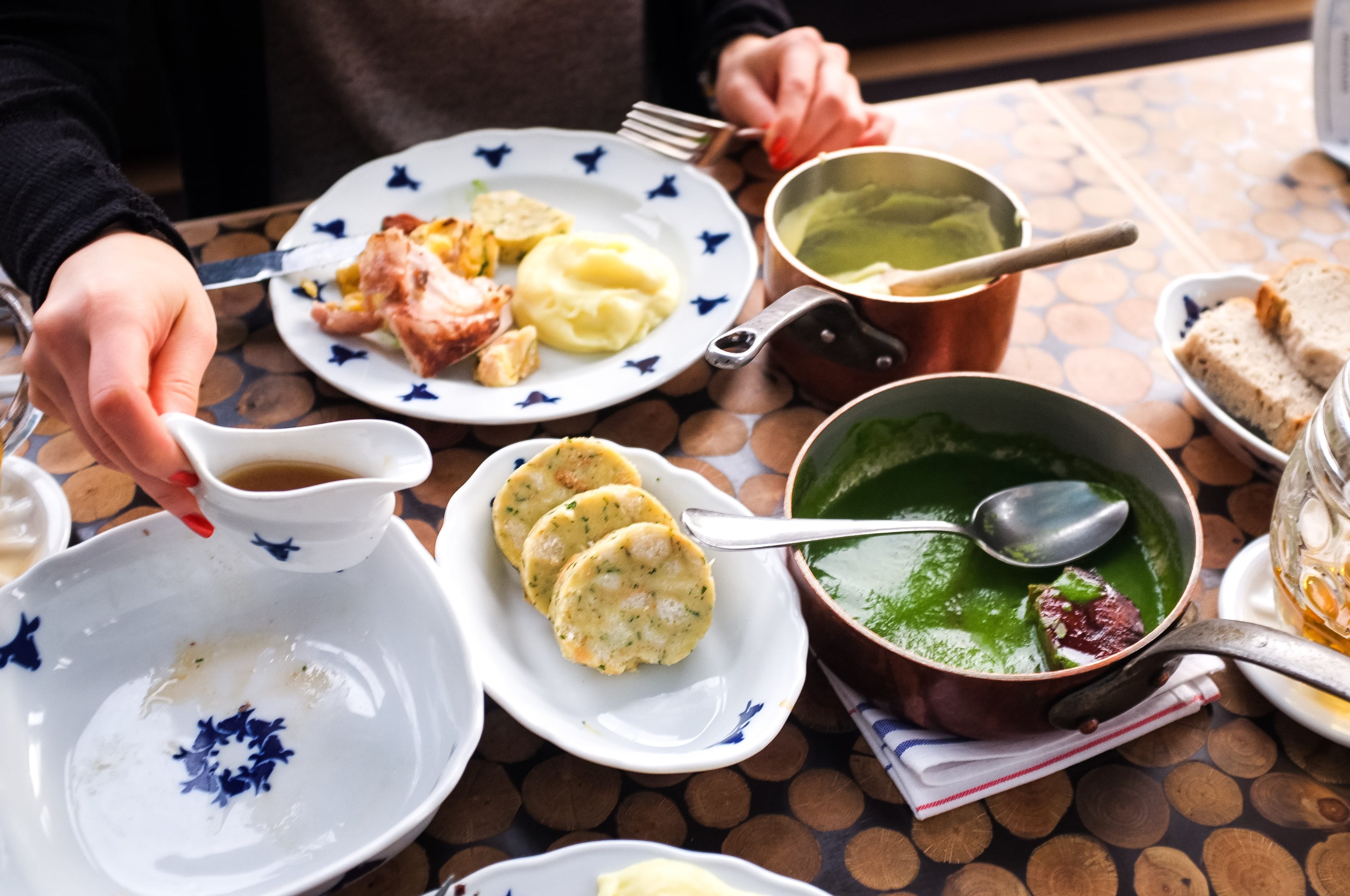 布拉格地道美食探索之旅：探尋隱秘珍饈——小團體驗
