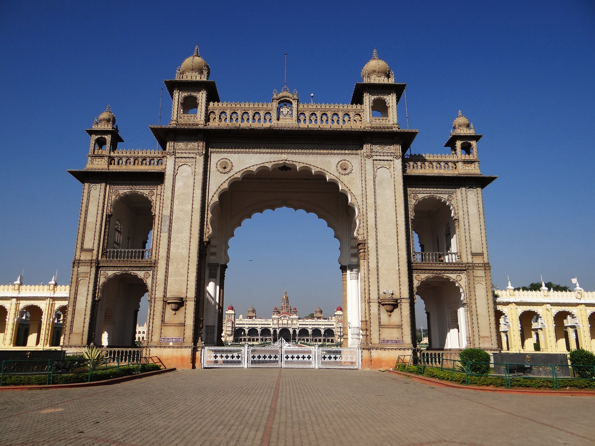 Bangalore: Mysore Full-day Private Tour with Guide and Lunch
