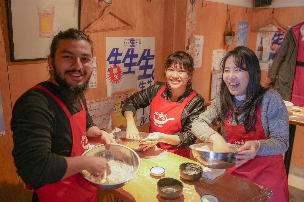 與專業廚師一起學習製作京都拉麵和煎餃