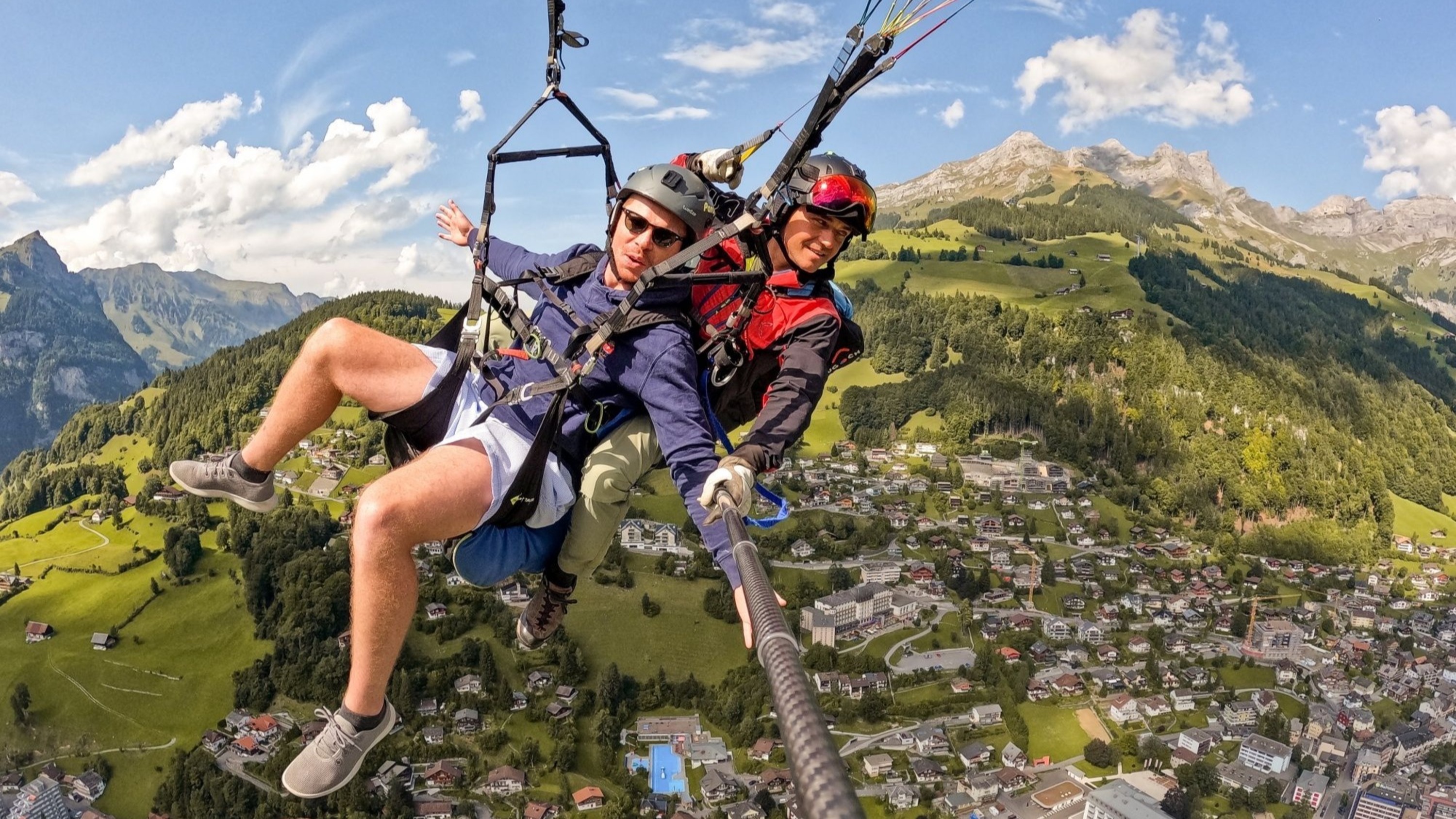 Take off from the Brunni slopes with your pilot and soar above Engelberg's alpine landscapes