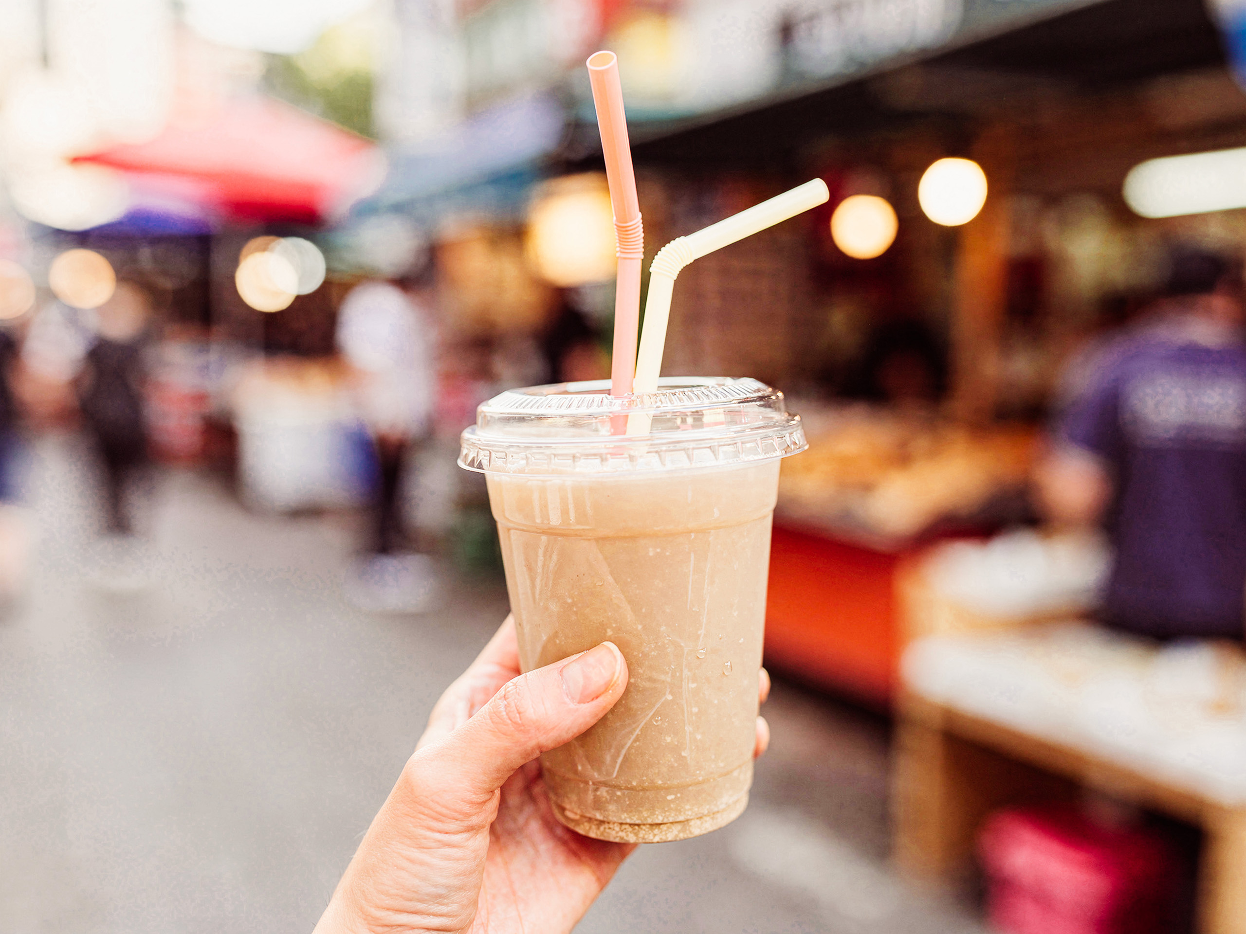 品嚐甜甜的傳統米釀飲料——米釀（Sikhye），在享用完所有韓國街頭小吃後，帶來清爽的收尾。