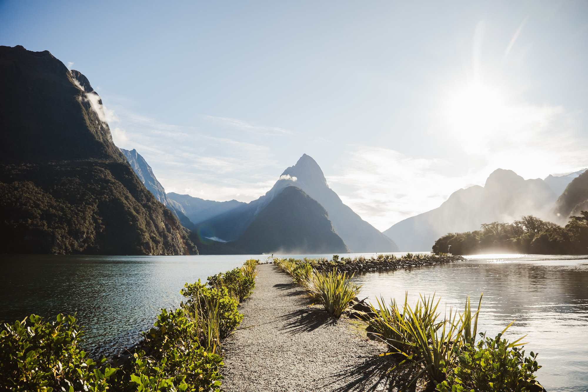 米爾福德峽灣的米特峰