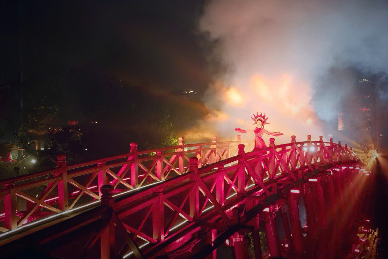 玉山寺神秘夜遊