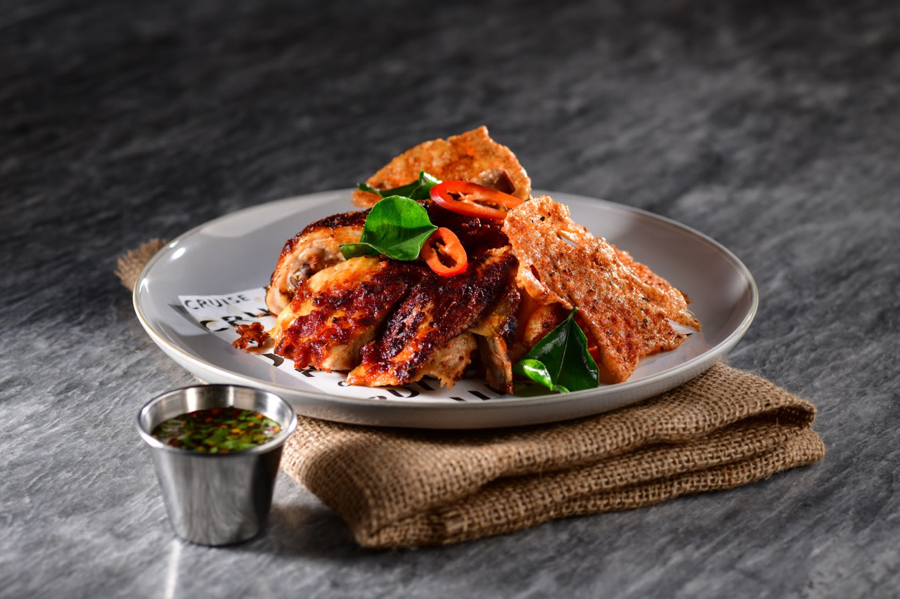 Hyatt Centric Victoria Harbor Hong Kong - Cruise Sky Restaurant and Bar