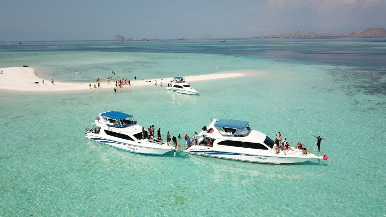 科莫多島全日快艇遊（East Cruise Komodo）