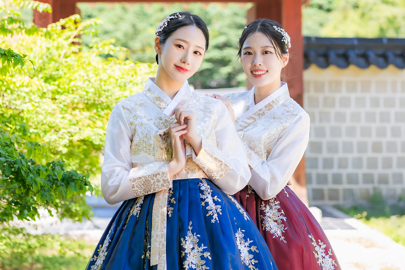 Gyeongbokgung Hanbok & Hairstyling Experience