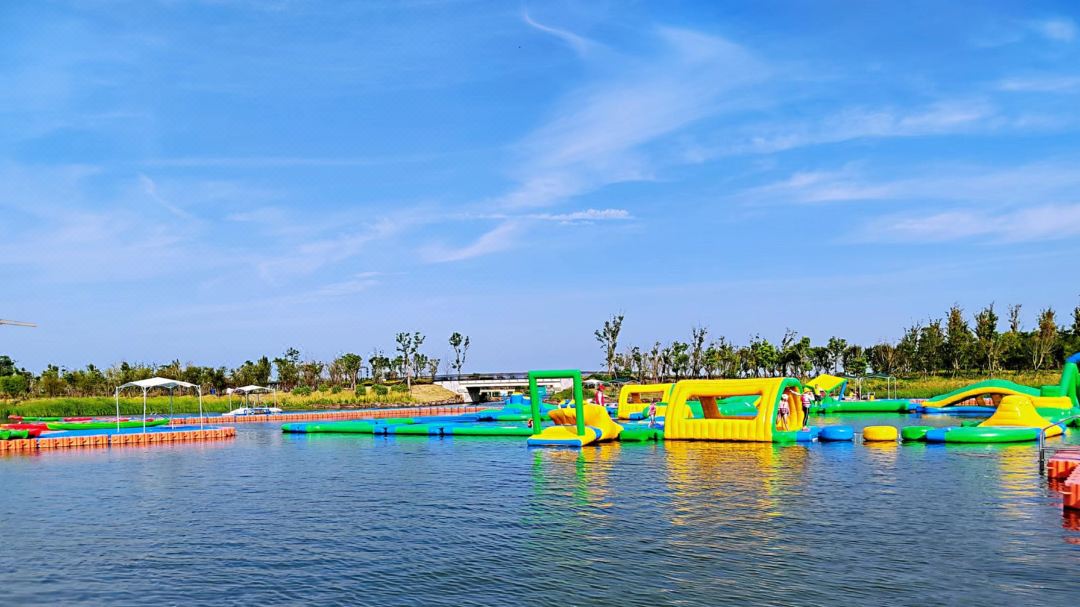 【】Shanghai Dishui Lake Holiday Inn