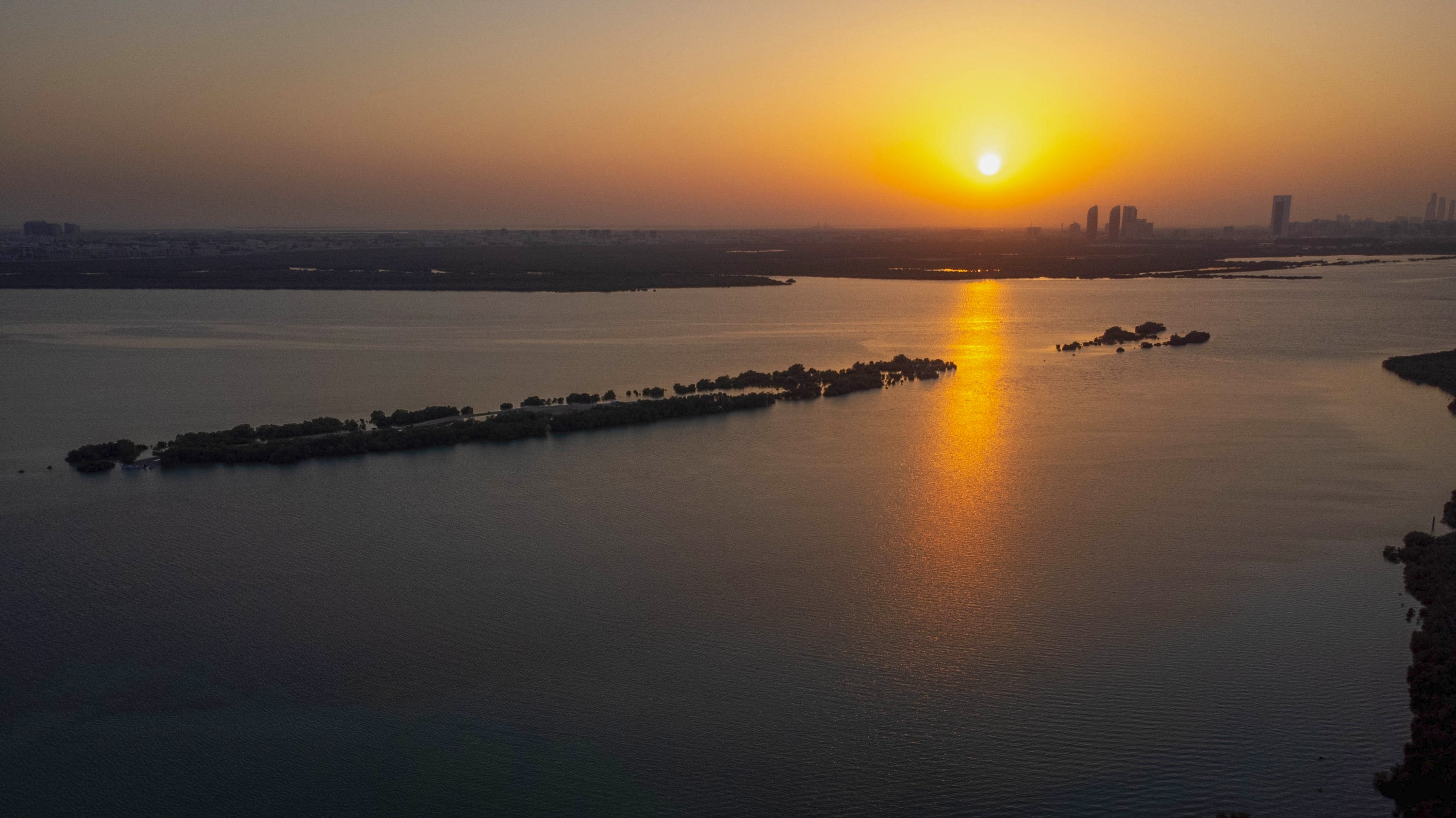 Experience waterside beauty from a whole new adventurous and thrilling perspective