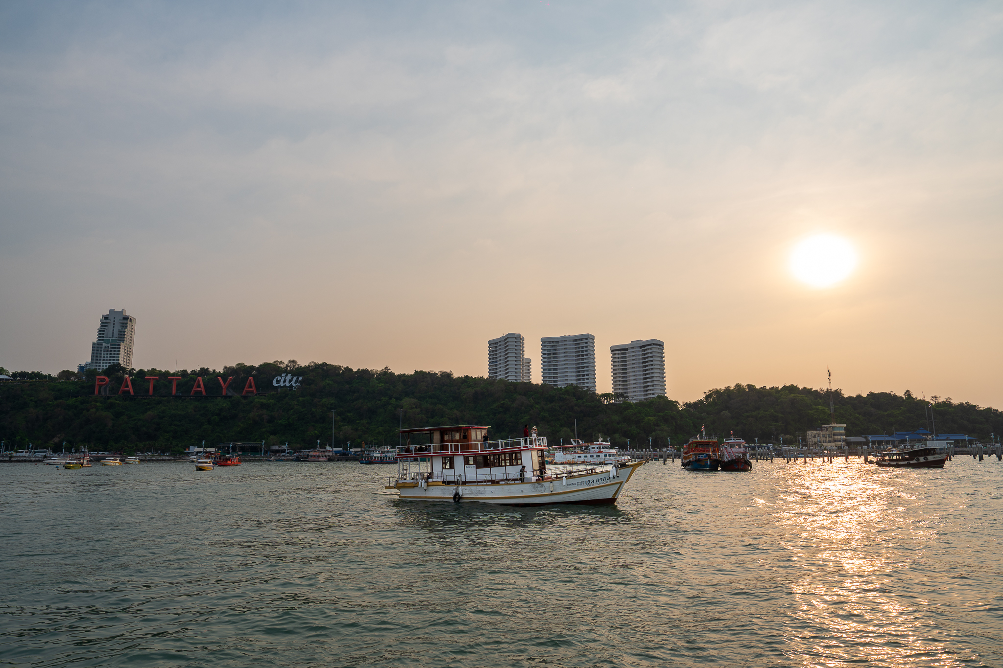 Pattaya Sunset Boat Party by Red Dragon