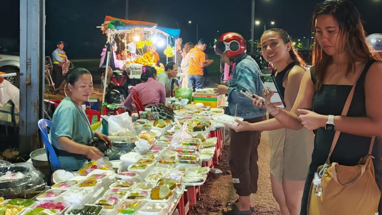 暹粒市嘟嘟車美食夜遊
