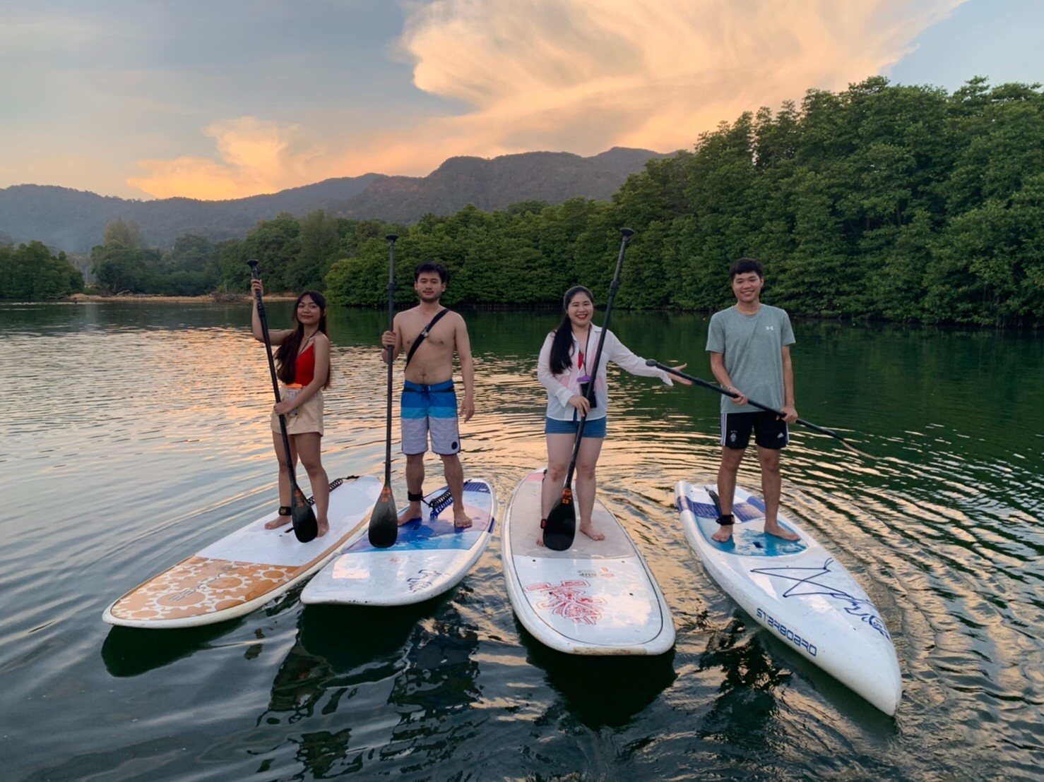 紅樹林 SUP 立式划槳體驗