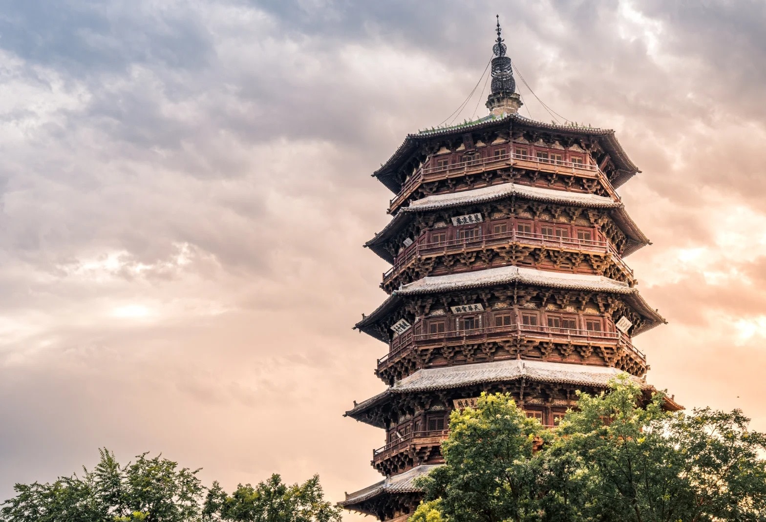 Datong Wooden Pagoda & Hanging Temple Full-Day Tour