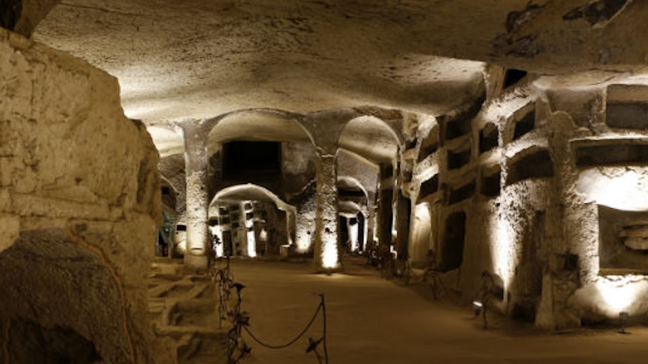 那不勒斯 (Naples) 聖熱內羅地下墓穴 (San Gennaro catacomb)  之旅