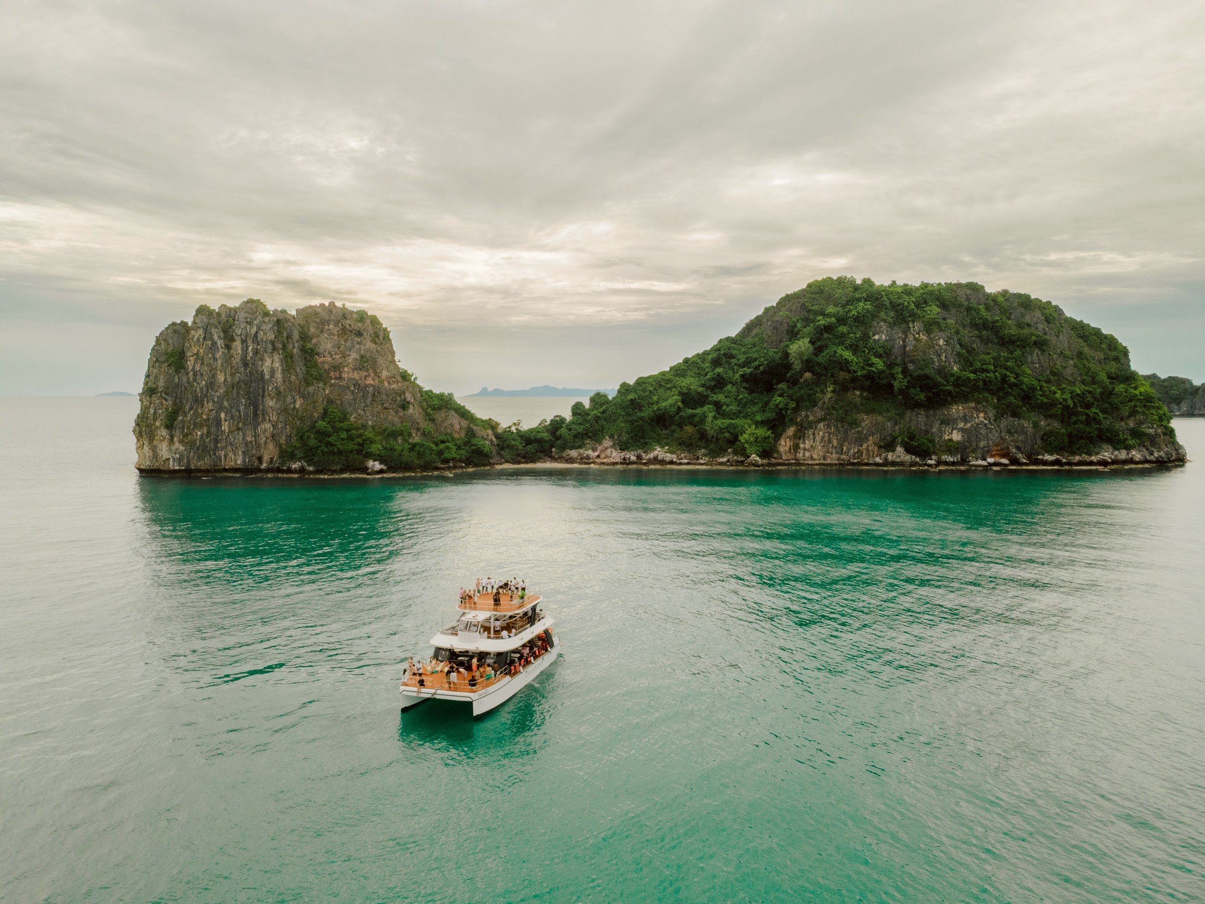 Tean Island & Pig Island Thailand Koh Samui One-day Catamaran & Snorkeling Tour