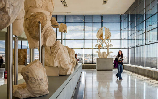 欣賞大理石楣飾和排檔石，這些曾裝飾著世界上最著名的神廟。