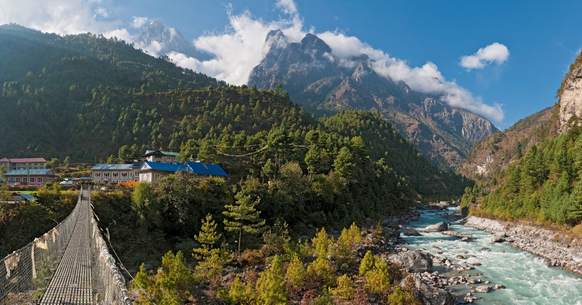 珠穆朗瑪峰直升機徒步之旅