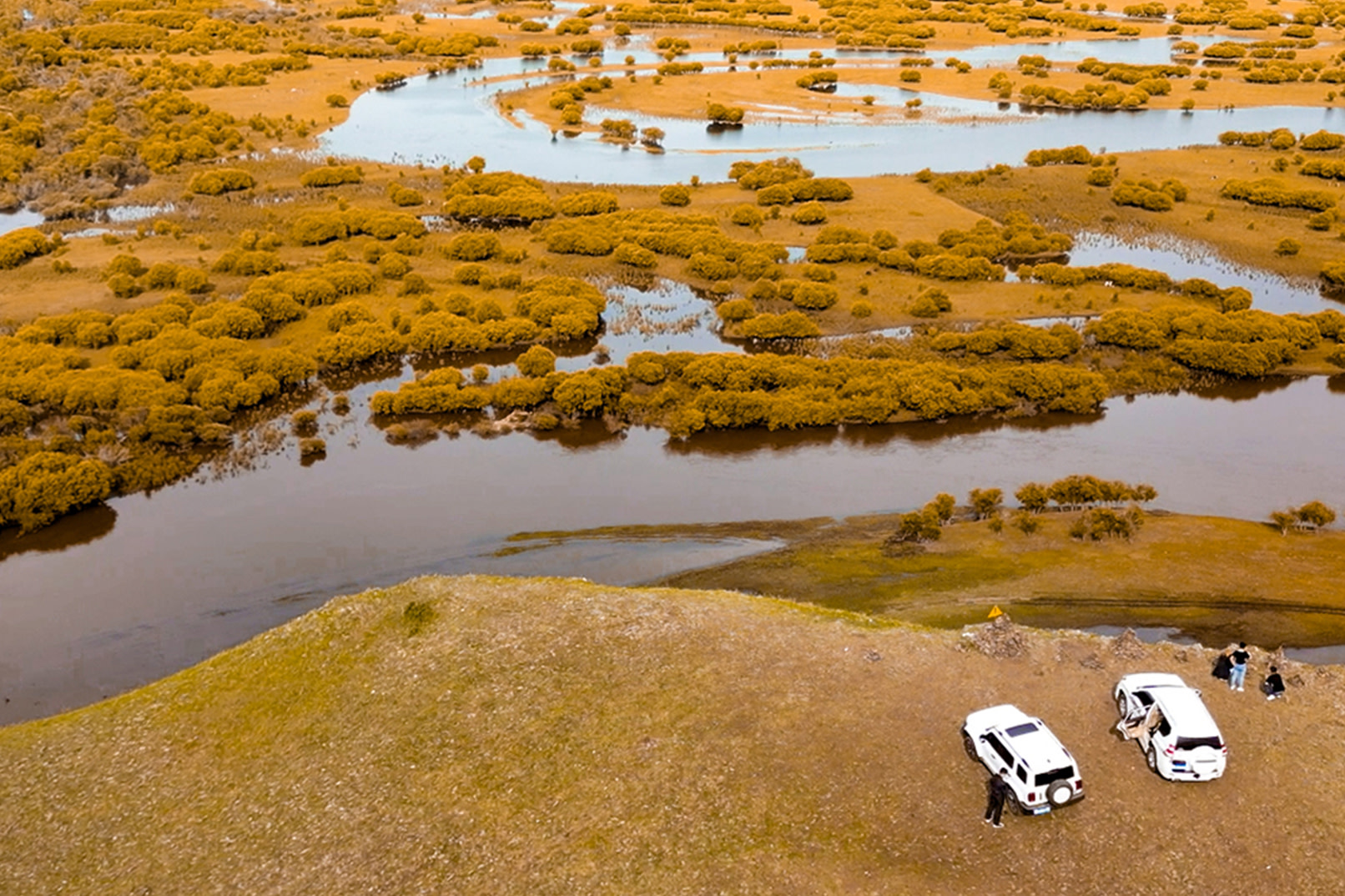 Autumn Secrets | Hulunbuir Greater Khingan Mountains Luxury 7 Days 6 Nights | Tank 300 or equivalent + Drone Aerial Photography + Traverse Greater Khingan Mountains