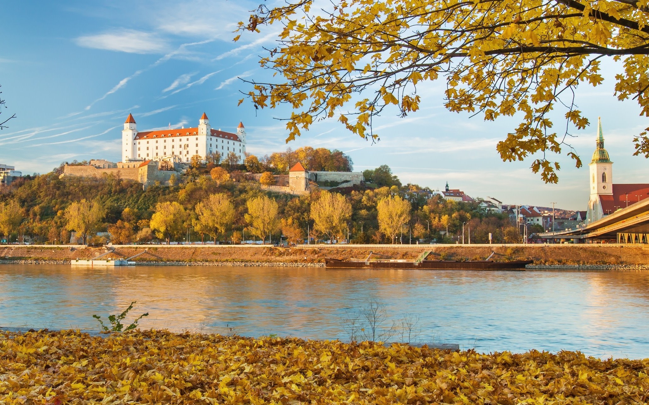 Vienna: Bratislava and Devín Castle Tour via Hainburg with a Guide