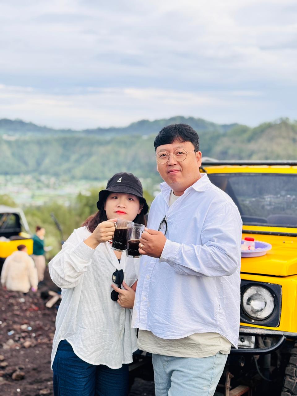 在巴杜爾火山日出觀景點,盡享峇里島咖啡的香醇。 在巴杜爾火山日出觀景點,盡享峇里島咖啡的香醇。