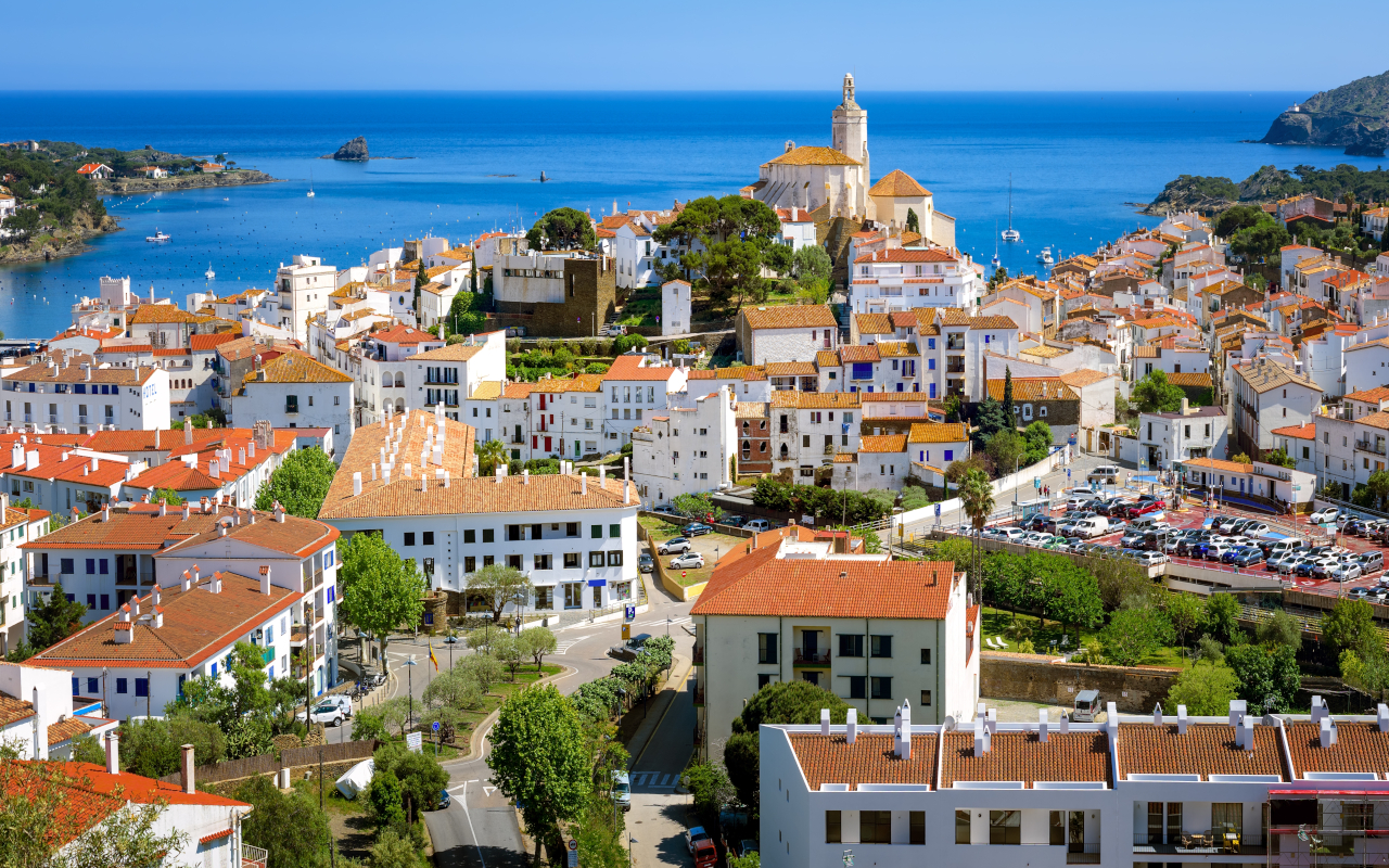 Girona, Figueres, and Cadaques Tour from Barcelona