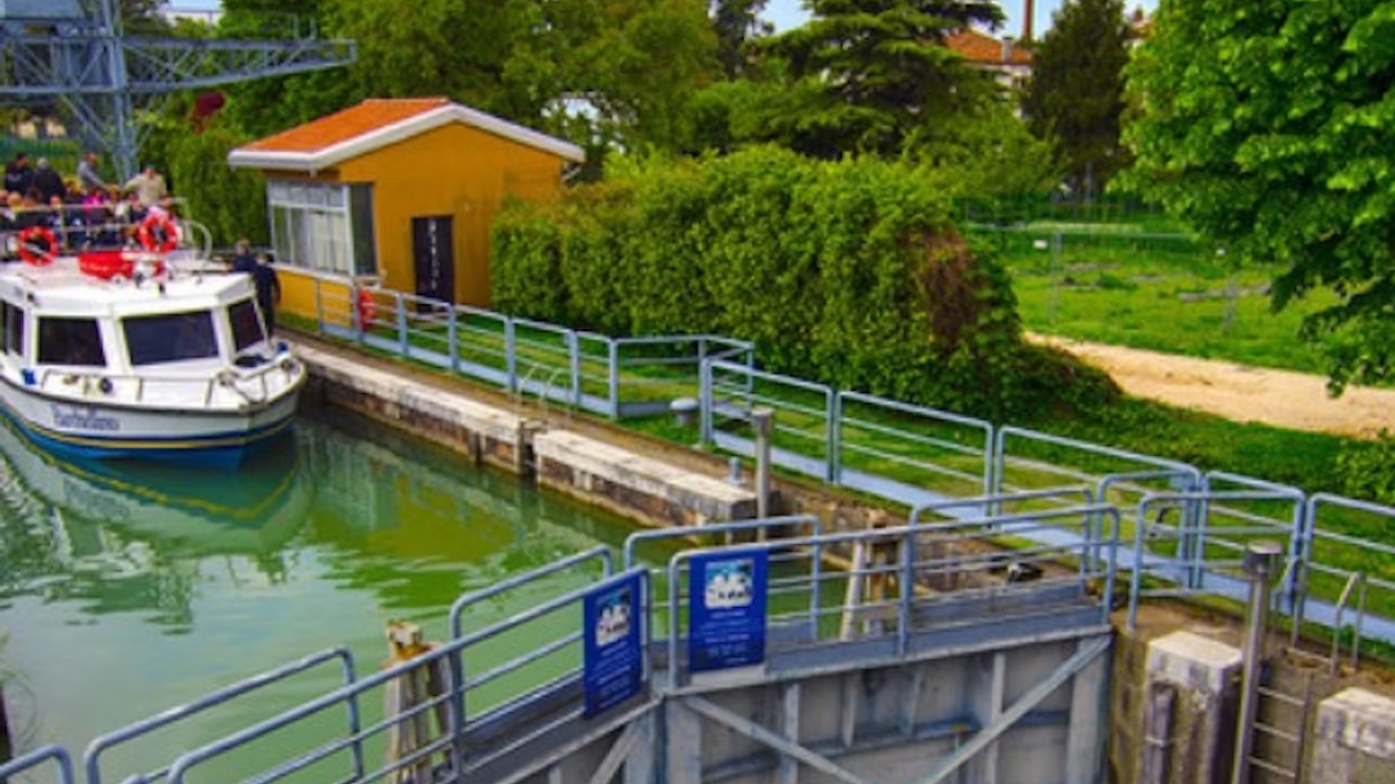 Burchiello Cruise day tour from Padua to Venice
