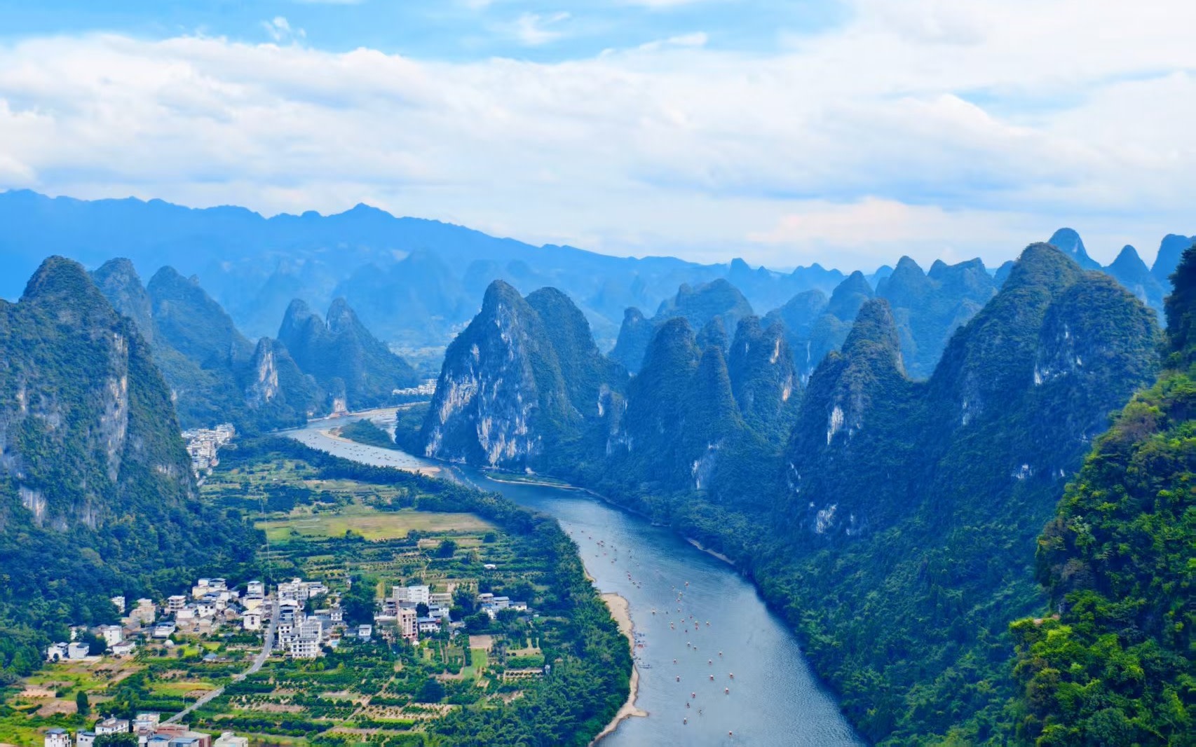 Guilin Yangshuo One-Day Tour (2-8 Person Group + Optional Butterfly Spring/Silver Cave/Xianggong Mountain/Shangri-La/Ten-Mile Gallery/Eternal Love Show/Impression Sanjie Liu Show, choose 1 out of 7)