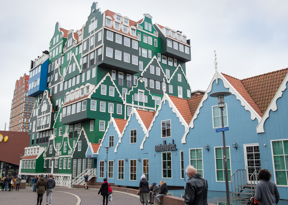 Zaanse Schans, Afsluitdijk & Giethoorn Day Tour from Amsterdam