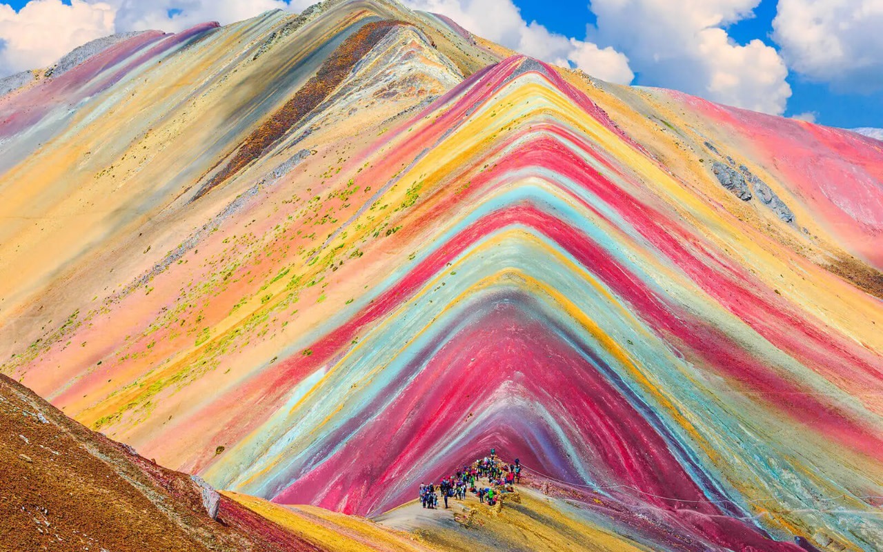 Vinicunca Rainbow Mountain Trek and Red Valley Tour