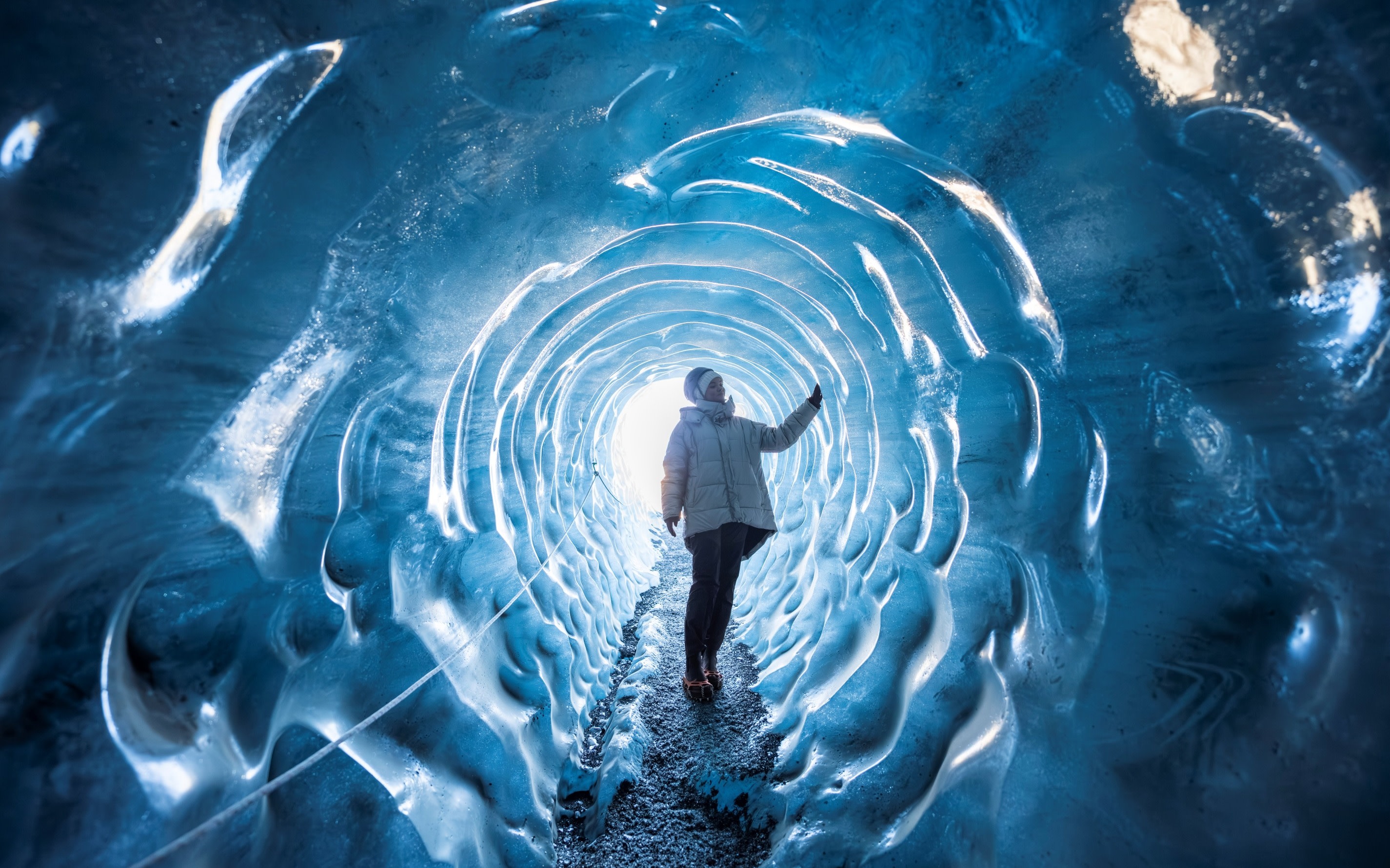 Katla Ice Cave & Super Jeep Adventure Experience