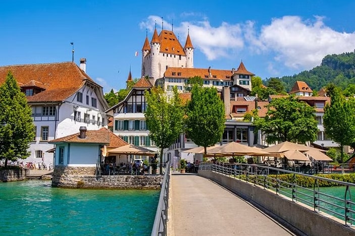 Bernese Oberland and Lake Thun Cruise Day Tour