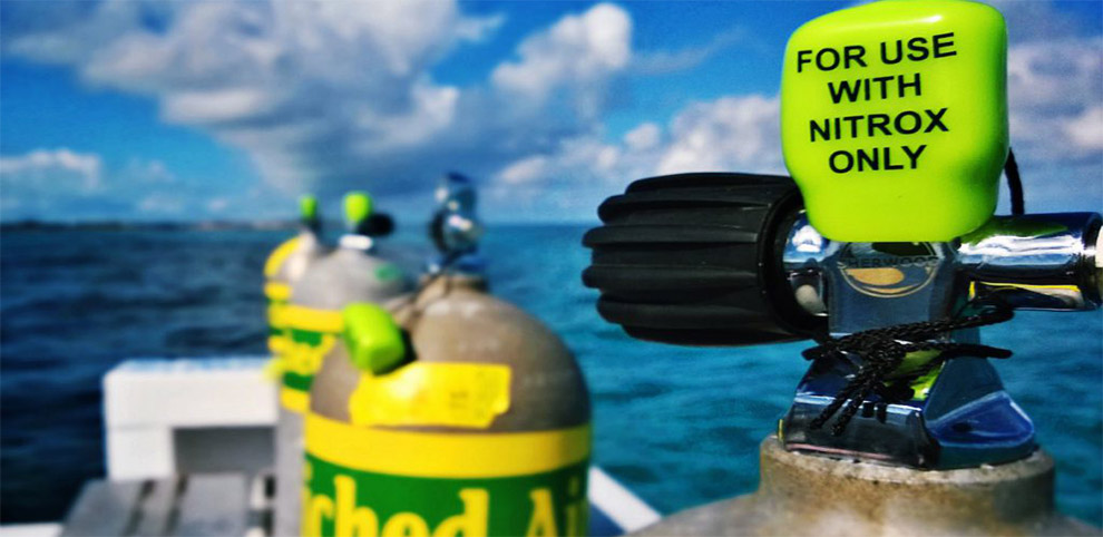麥克坦島 PADI 五星潛水中心高氧空氣潛水員課程