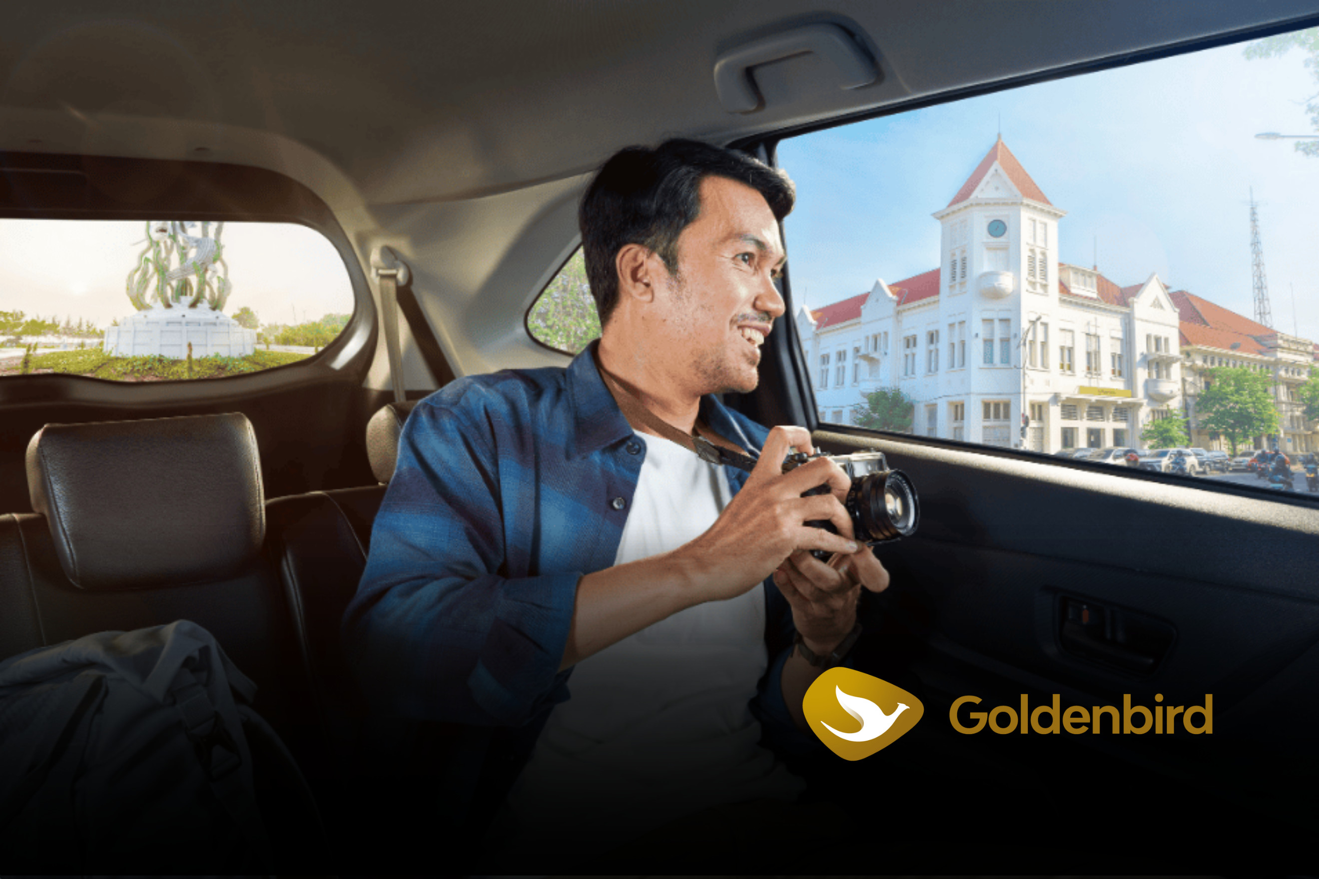 Премиум аренда автомобиля с водителем в Сурабае от Goldenbird