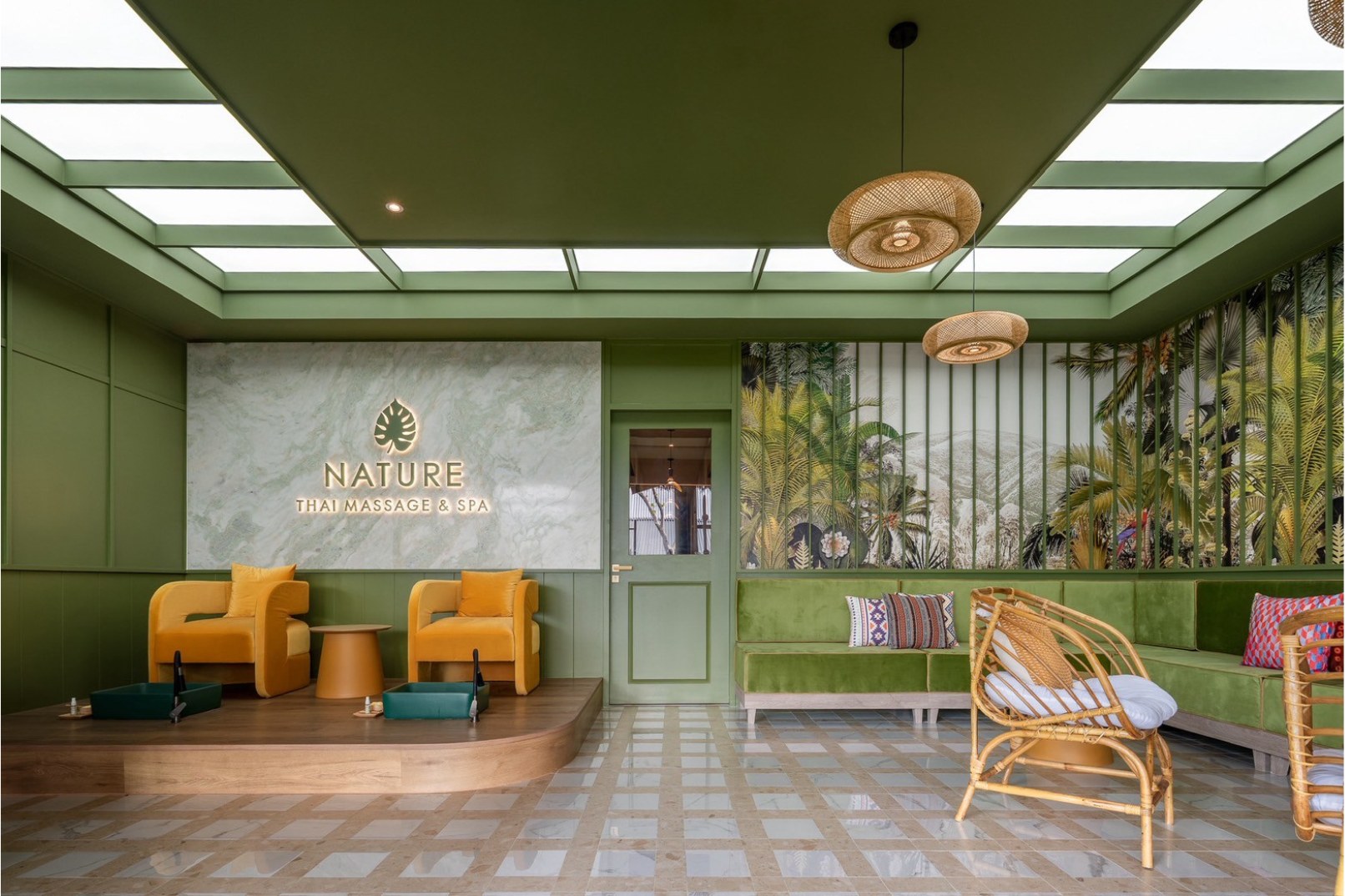 Nature Thai Massage and Spa at The Glass Market Bangna