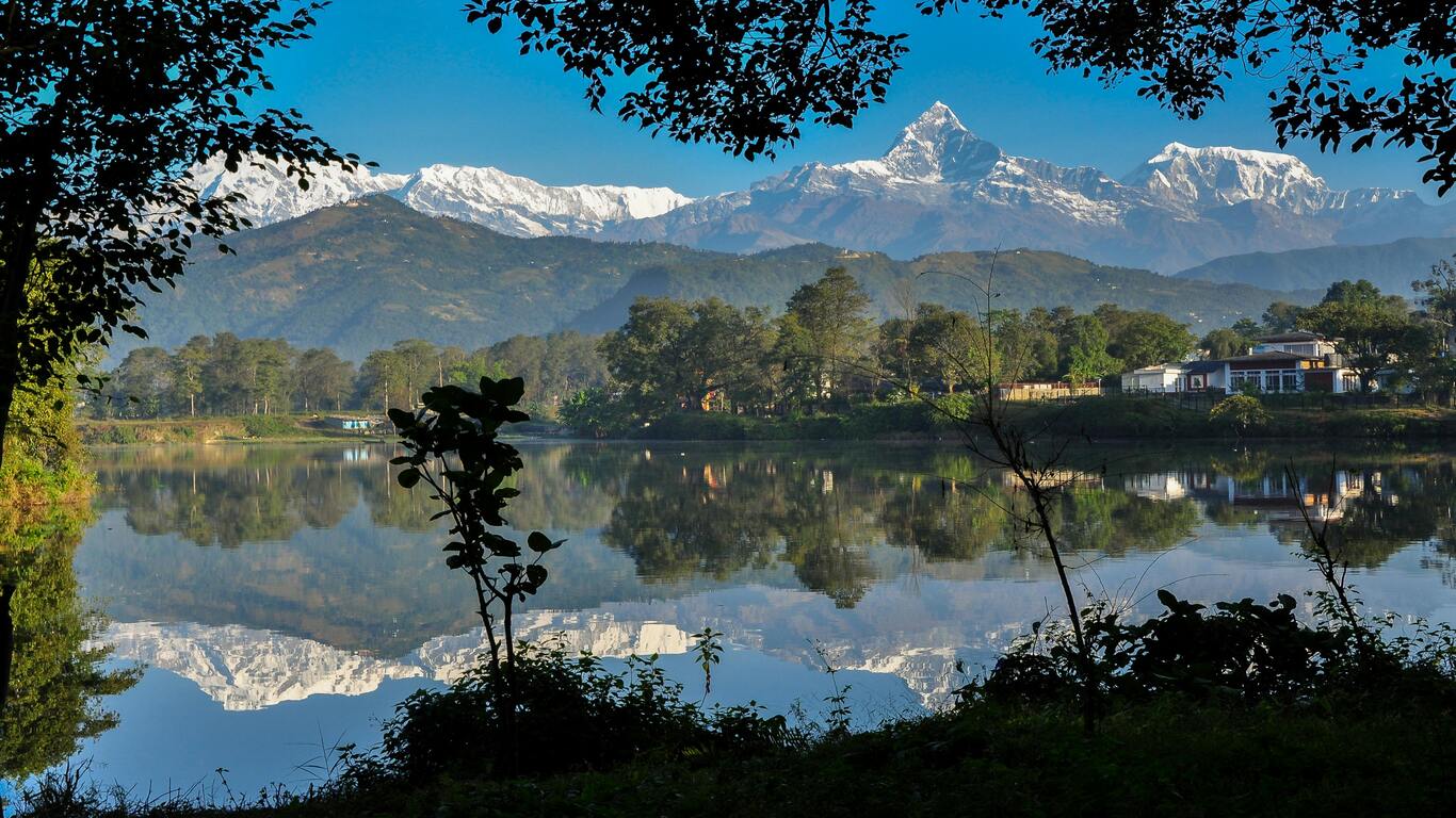 Kathmandu: 5 Days Pokhara & Chitwan Jungle Safari Tour