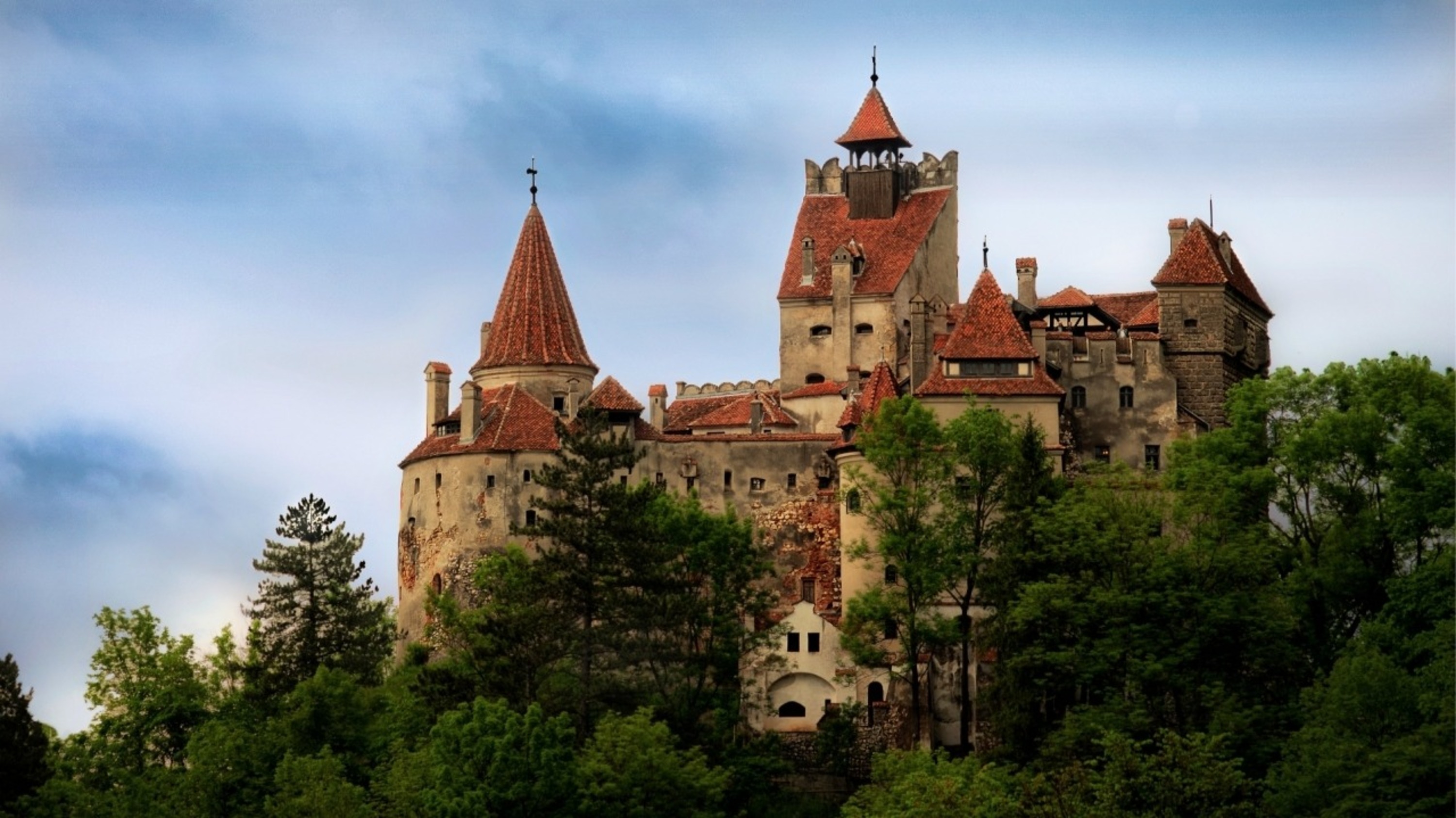 Dracula's castle and Brasov tour from Sibiu