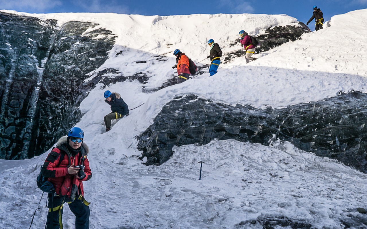 Vatnajokull Small Group Ice Cave Tour with Super Jeep Ride