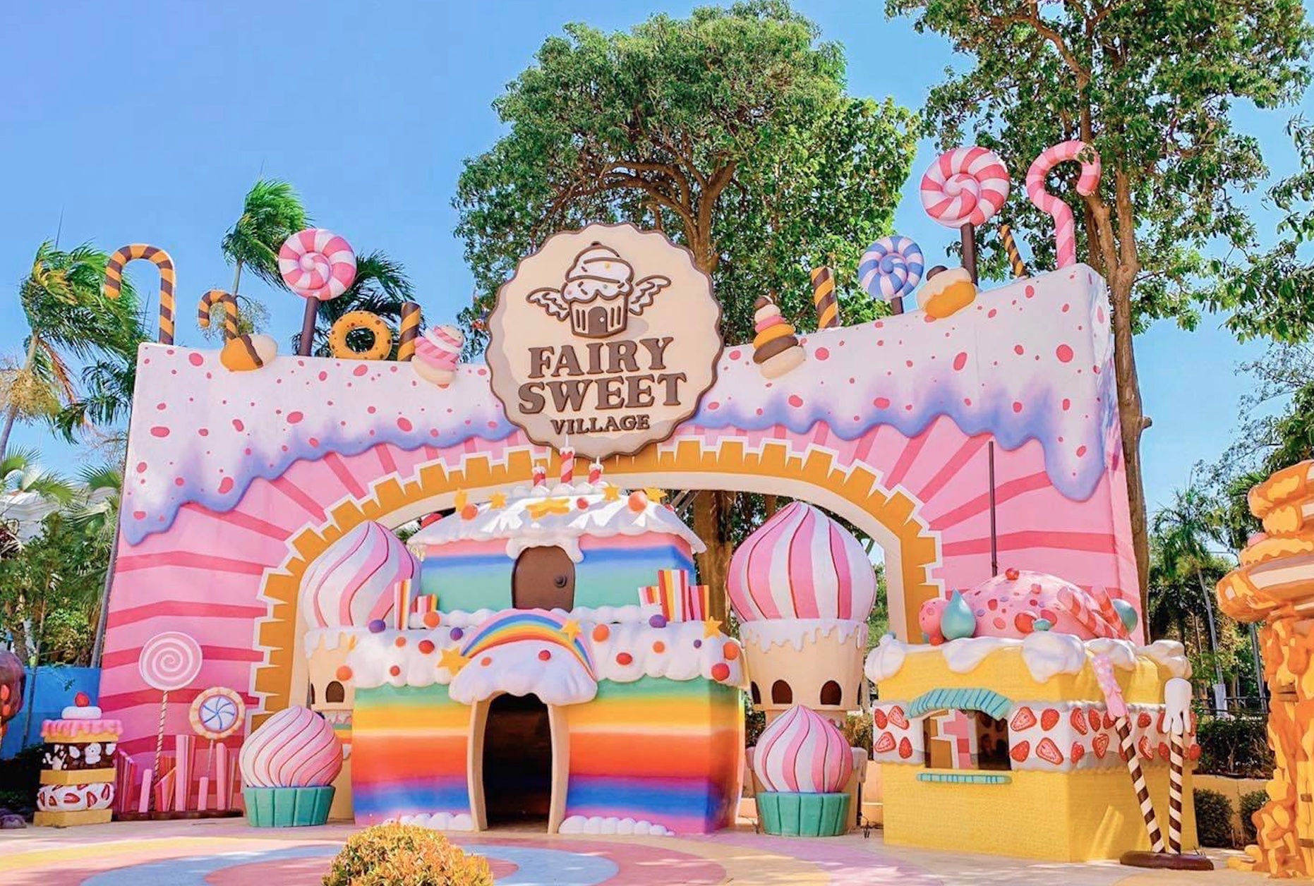 Fairy village. Fairy Sweet Village Паттайя. Замок сладостей. Сладости из парка развлечений. Парк принцессы в Тайланде Паттайя.