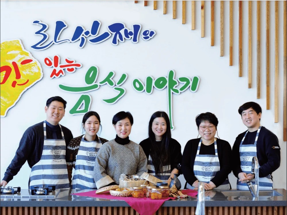 Gyeongju Silla Historical Dessert Making Experience by RASUNJAE