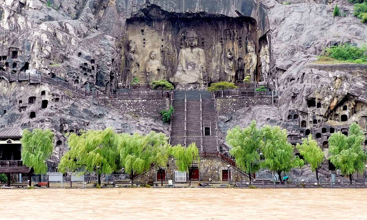 Xi'an Private Tour: Louyang Longmen Grottoes&Shaolin Temple by Train