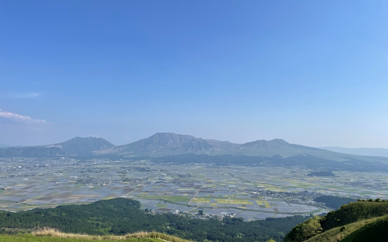 Aso Volcano/Kusasenri/Aso Shrine/Daikanbo/Ikeyama Suigen/Grassland Horse Riding: Aso Customized Day Trip (Departing from Aso)