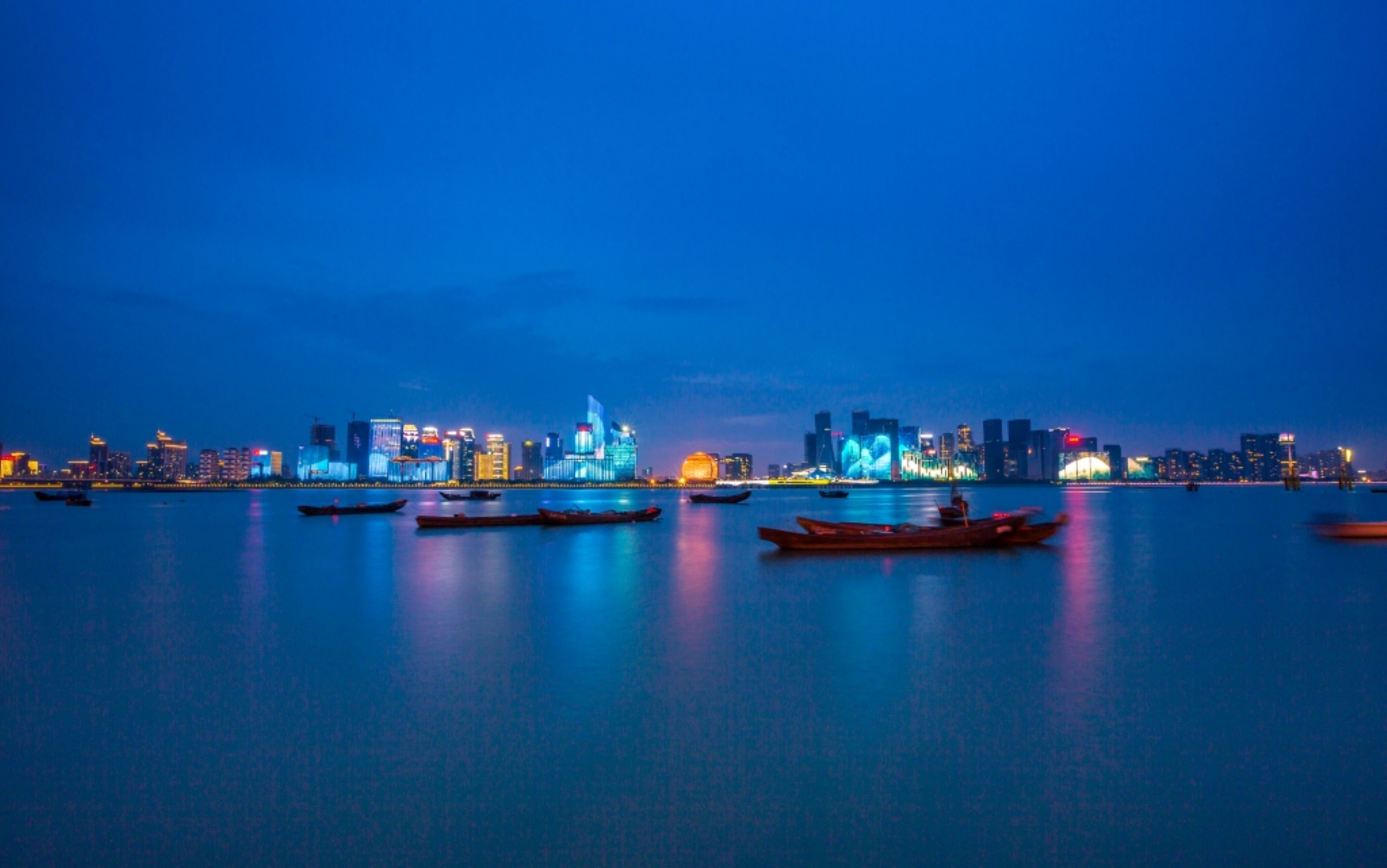 Qiantang River Cruise
