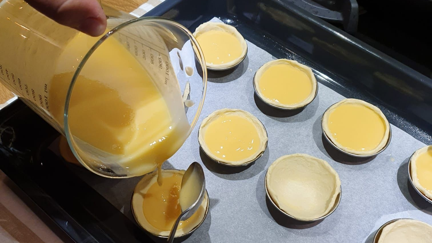 Pastel de Nata baking class in Lisbon