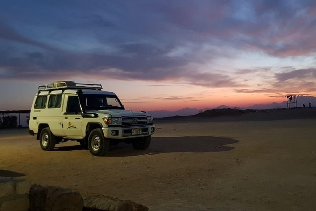 Safari Jeep, Star Gazing & Bedouin Dinner With Transfer - Hurghada