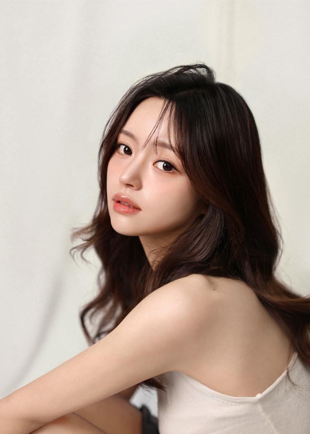 Be a K-pop Idol: Hair, Makeup & Professional Photoshoot