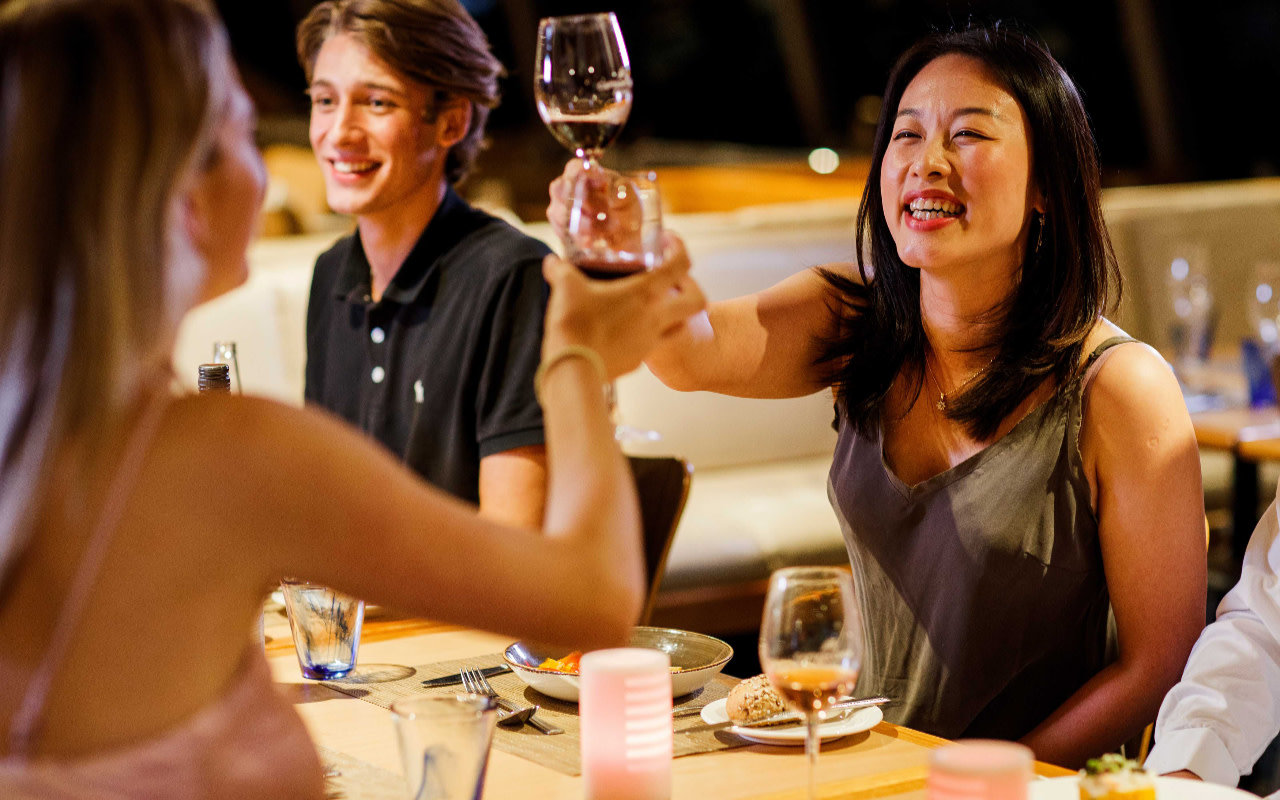 Sydney Harbour Gold Penfolds Dinner Cruise by Captain Cook