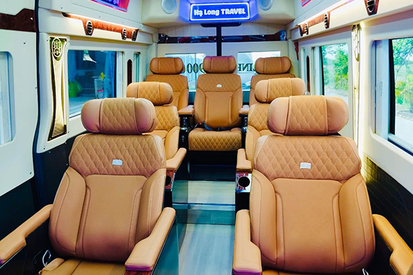河內 - 下龍灣豪華轎車小型貨車由下龍灣旅遊豪華轎車公司提供