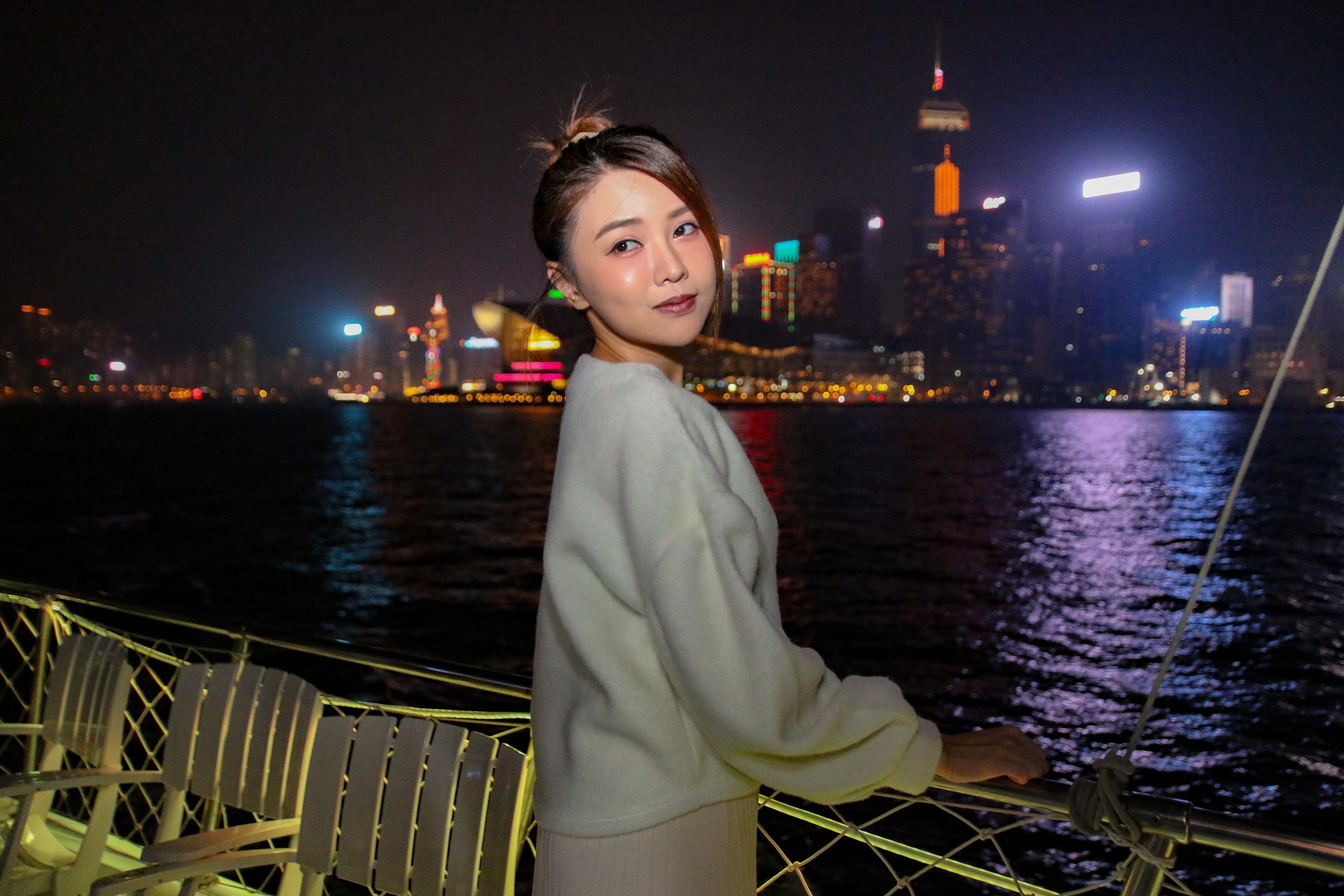 Star Chaser Night Cruise - Admire the night view of Victoria Harbor