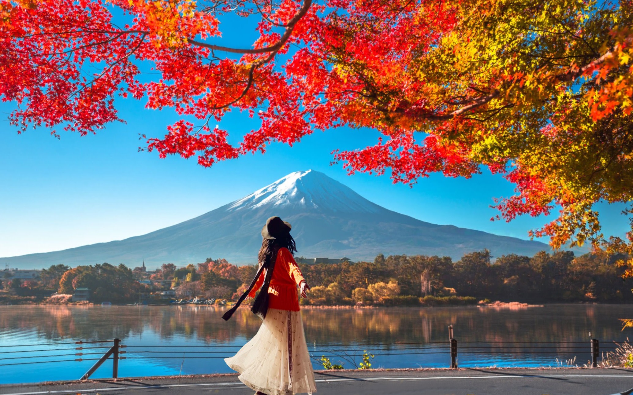 Lake Kawaguchi & Lake Yamanaka & Ladder Town & Oshino Hakkai & Mount Fuji Lawson & Arakurayama Sengen Park Day Trip